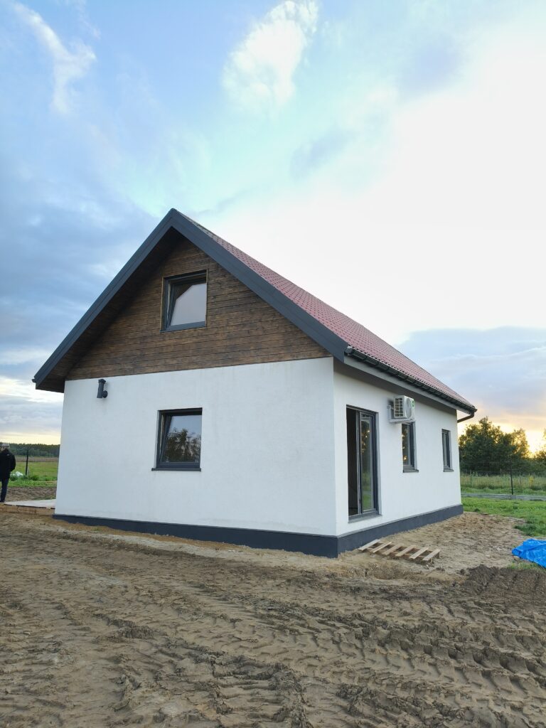 Dom całoroczny w technologii szkieletowej — realizacja Dobre Miasto koło Olsztyna